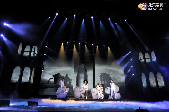 a52b363dtw1efo8rxmihnj211h0ou18w