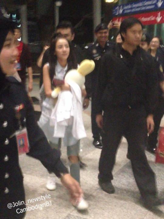 BogiD3OIEAIke90.jpg large