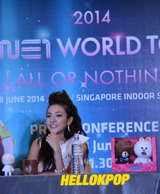 2NE1-Sq-2-28-Jun-SG-09