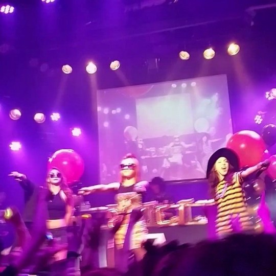 1172118_1450666155185063_1814794402_n