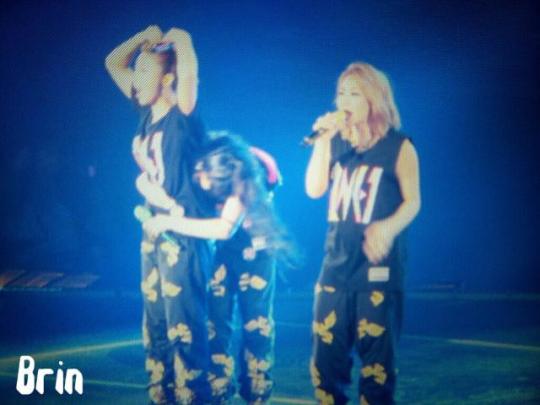 2ne1-aon-in-kobe-9