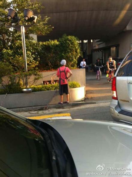 e7bcbde4jw1eivsfrmog9j20hs0nutac