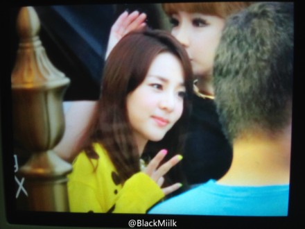 005GASCgjw1ejw2j4n8rpj32io1w0u0x