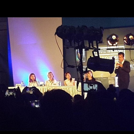 2ne1-press-conference-in-myanmar-3