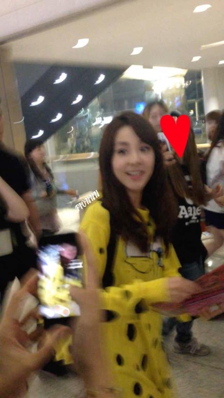 6d9a66bfjw1ejw3u0y737j20hs0vkjy6