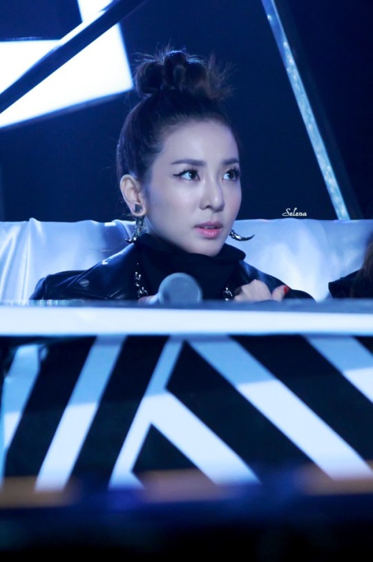 bb9dbb4ejw1elq12b8tenj20rs15vn32