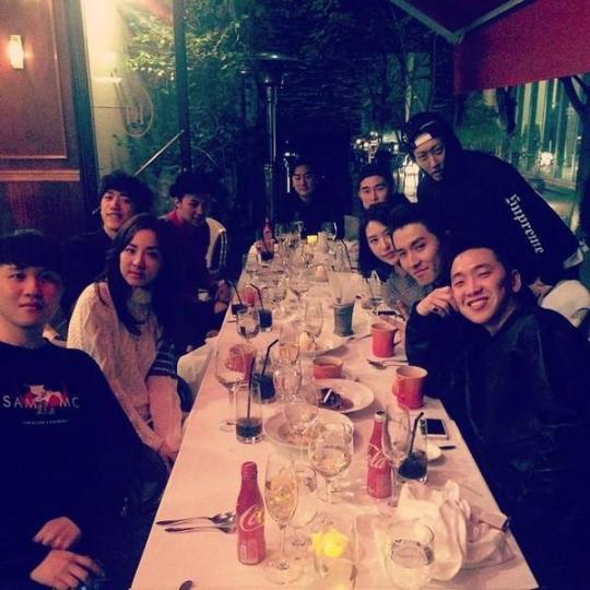 youngwoo-instagram-update-with-others-and-dara