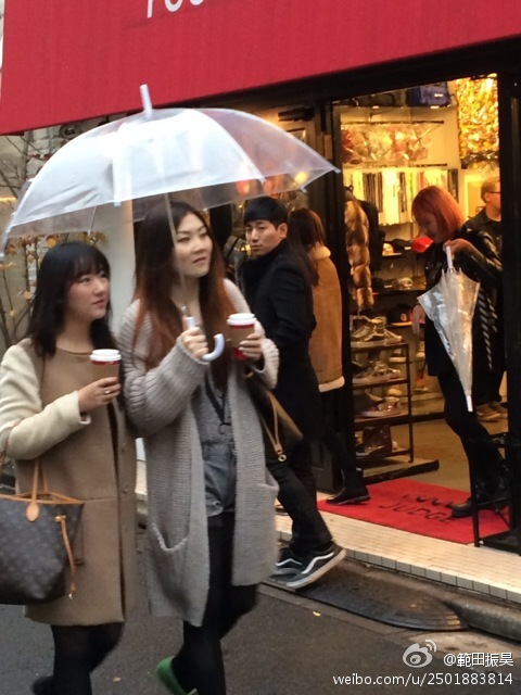 951fb7a6jw1en5ovzh4hhj20dc0hs40w