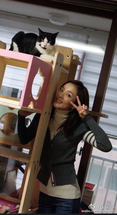 005ZvdSDjw1eom0zu4nnwj30b70kgq52