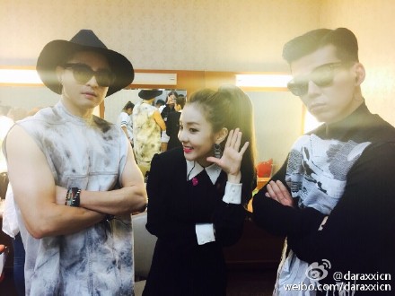 005ZvdSDjw1erpk32jau9j30hs0dcabw