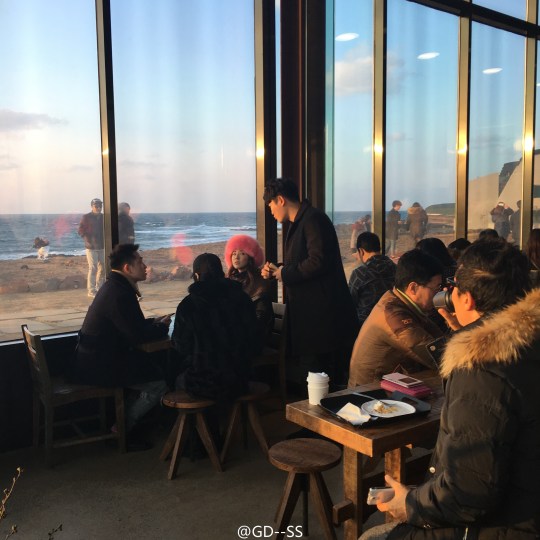 7522a5bdjw1ezbyrnm7q9j22c02c0npd