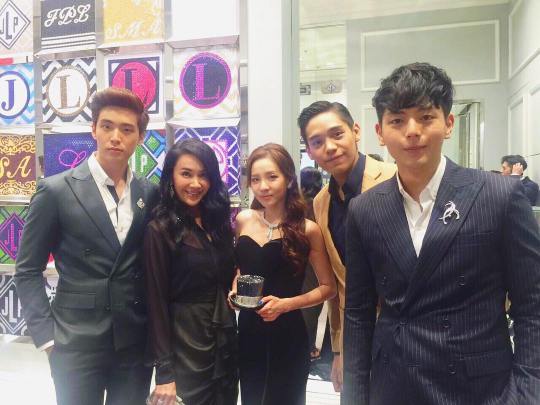 13402467_240381179677634_328949389_n