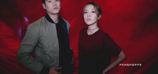 sandara-park-and-mario-maurer-holiday-2016-youtube-1080p-mp4_000016083