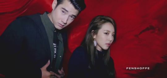 sandara-park-and-mario-maurer-holiday-2016-youtube-1080p-mp4_000033750