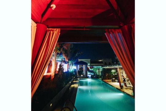 DOgNyDuU8AUk7eq - Copy