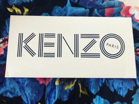 DgdvI5_VMAAX8tr - Copy